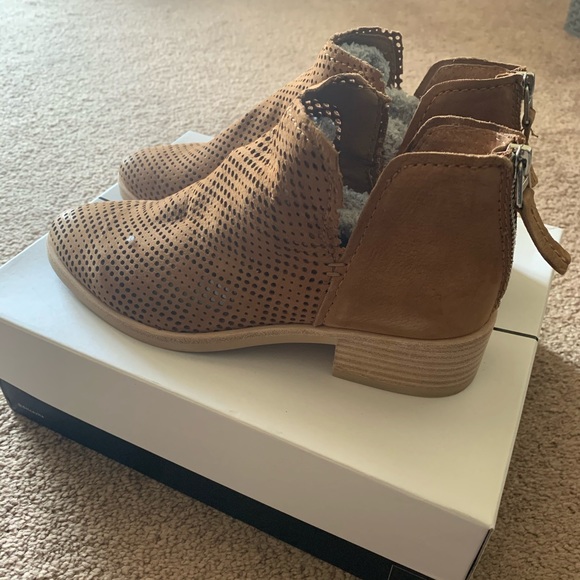 Dolce Vita Tan Booties - Picture 2 of 7